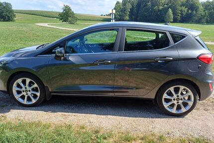 Ford Fiesta 32.100 km 15.900 &euro; Frauenneuharting 83553