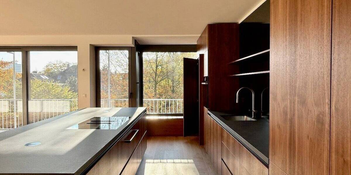 Etagenwohnung Düsseldorf Düsseltal - 4 Zimmer, 161 m&sup2;, 3.990&euro; | Angebot:26331563