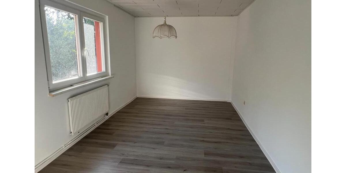 Reihenhaus Lunzenau - 4 Zimmer, 147 m&sup2;, 85.000&euro; | Angebot:26150371