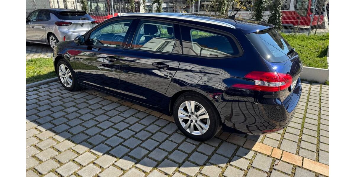 Peugeot 308 64.000 km 12.000 &euro; Nürnberg 90441