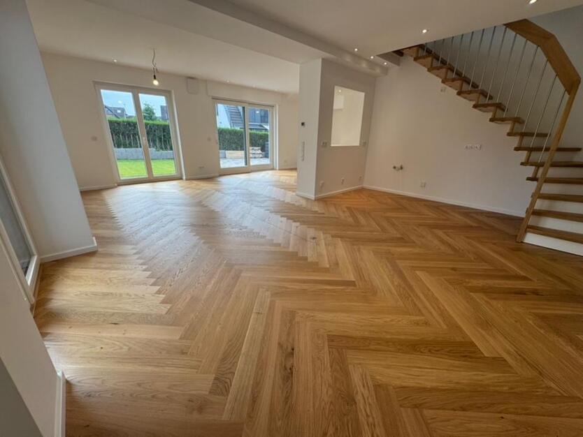 Provisionfreier Erstbezug: Stadthaus in Düsseldorf-Kalkum