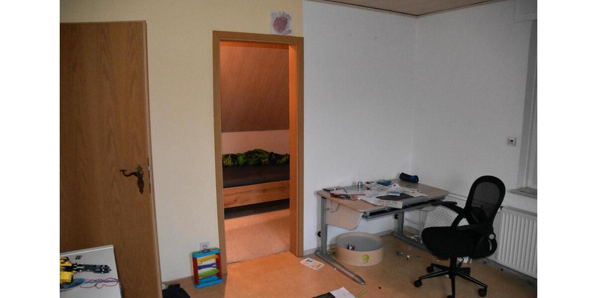 Einfamilienhaus Teutschenthal - 6 Zimmer, 130 m&sup2;, 270.000&euro; | Angebot:24772400