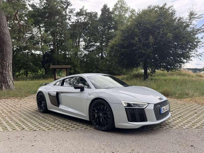 R8