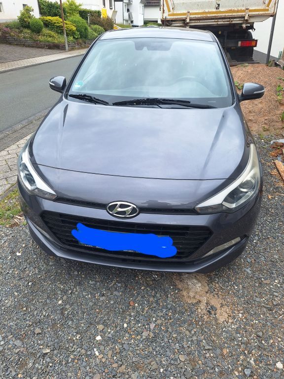 i20