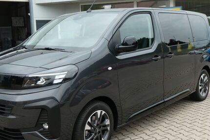 Opel Zafira Life 3.000 km 47.950 € Oberviechtach 92526