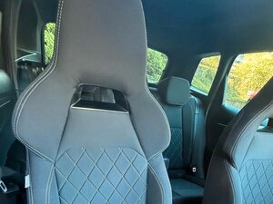 Skoda Karoq Sportline 34.277 km 29.995 &euro; Battenberg 35088