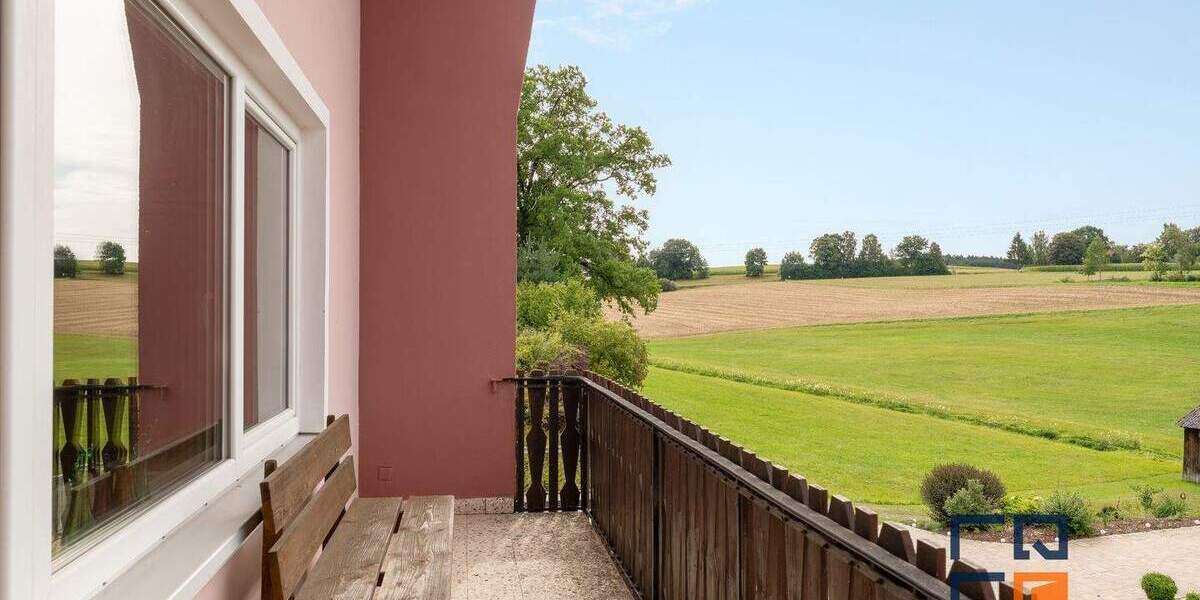 Mehrfamilienhaus, Wohnhaus Plößberg Wildenau - 9 Zimmer, 262 m&sup2;, 298.000&euro; | Angebot:25740739