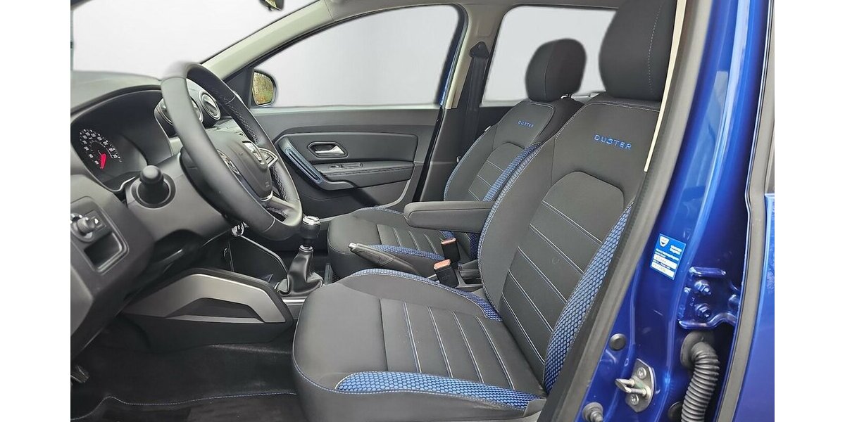 Dacia Duster II Celebration 4WD Rate 180,- 34.400 km 17.990 &euro; Schwalbach/Taunus 65824