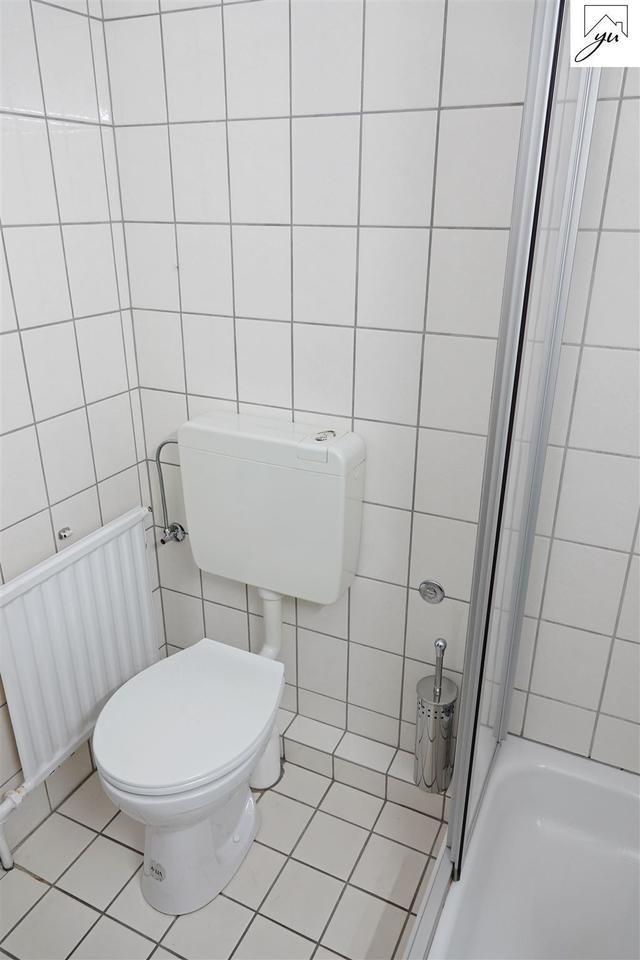 Geräumige Gewerbefläche in stadtnaher Lage in Aurich zimmer