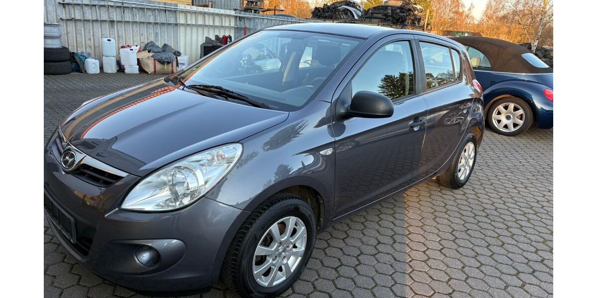Hyundai i20 270.000 km 1.400 &euro; Trier 54294
