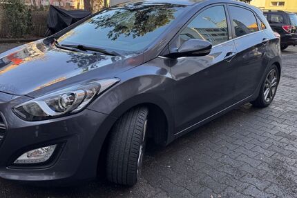 Hyundai i30 109.000 km 9.999 &euro; Berlin 13347