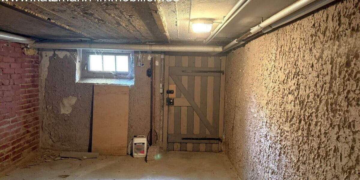 Mehrfamilienhaus, Wohnhaus Hürth Gleuel - 9 Zimmer, 218 m&sup2;, 435.000&euro; | Angebot:25802258