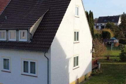  1 o. 2-Familiendoppelhaushälfte mit großem Potenzial und idyllischem Grundstück in Niestetal-Sandershausen 6 zimmer