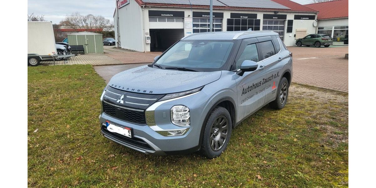 Mitsubishi Outlander 4.990 km 45.990 € Crossen 07613