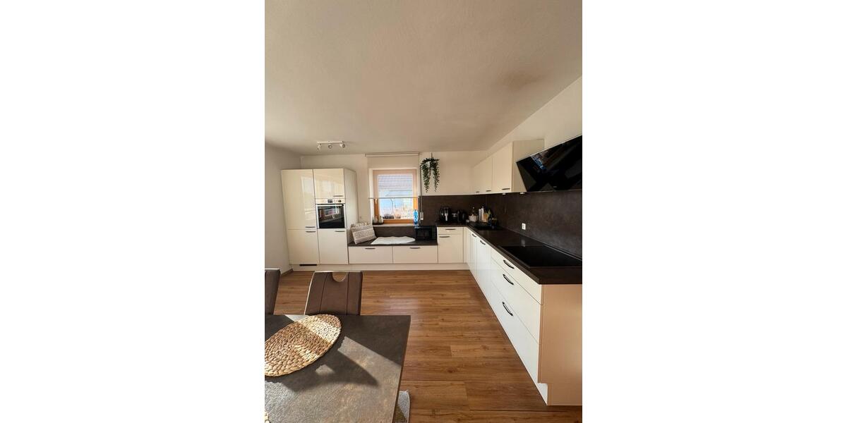 Etagenwohnung Neumarkt in der Oberpfalz Altenhof - 3 Zimmer, 106 m&sup2;, 1.200&euro; | Angebot:26327154