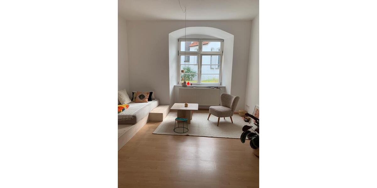 Etagenwohnung Bad Waldsee - 2 Zimmer, 77 m&sup2;, 990&euro; | Angebot:25305310