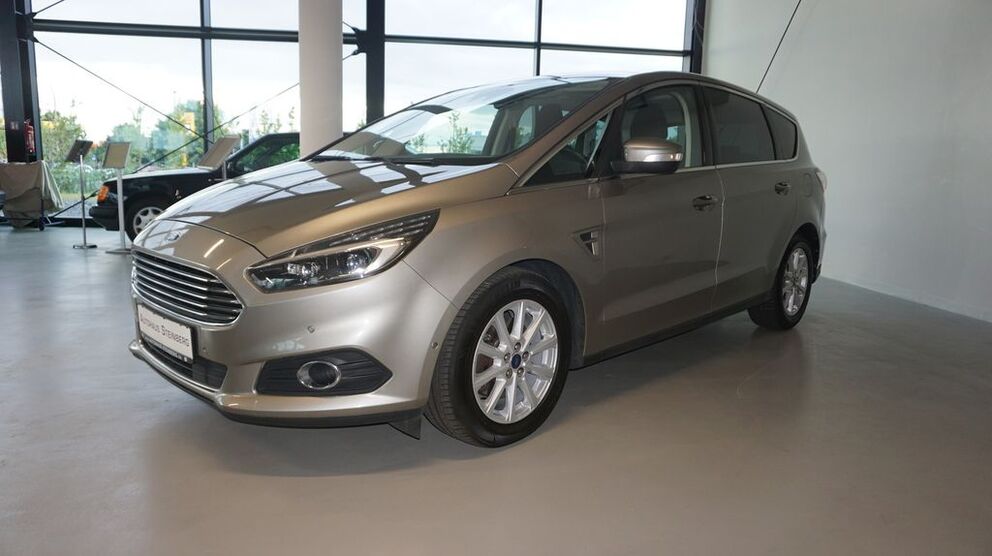 Ford S-Max 131.000 km 17.850 € Dietzenbach 63128