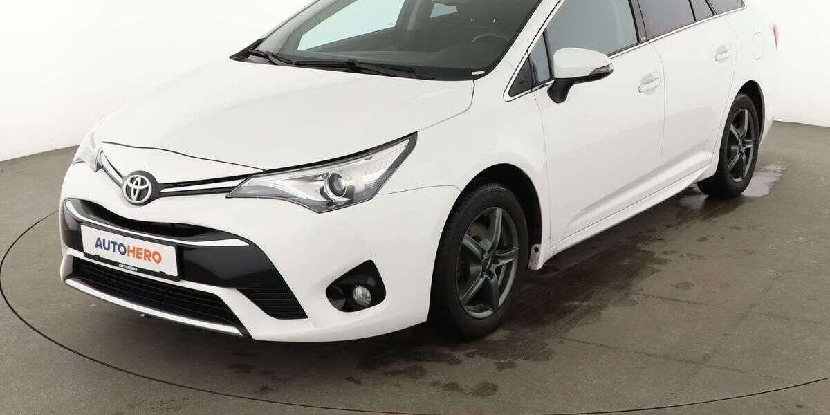 Toyota Avensis 116.995 km 15.220 &euro; Berlin 14059