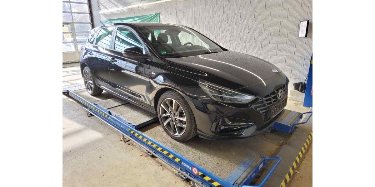 Hyundai i30 51.300 km 19.980 &euro; Puchheim 82178