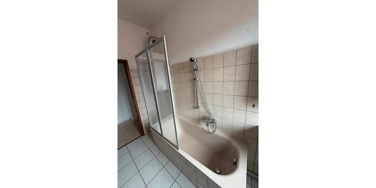 Etagenwohnung Aschersleben - 3 Zimmer, 60 m&sup2;, 380&euro; | Angebot:26226289