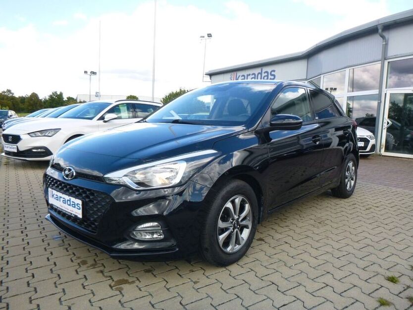 i20