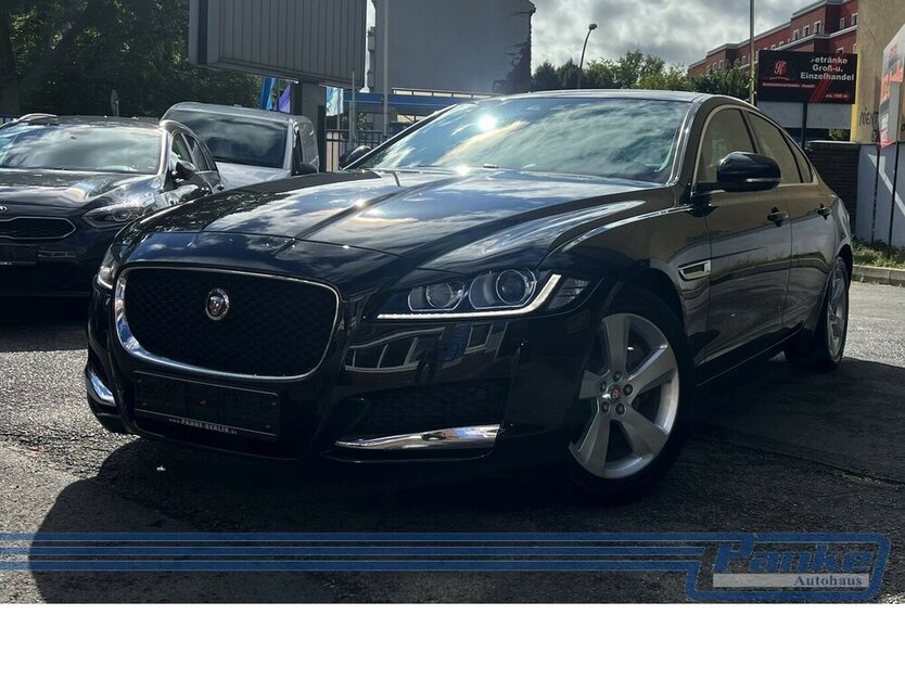 Jaguar XF R-Cam*Car-Play*Holz*AHK*Tempo*Leder* 91.387 km 17.480 € Berlin 13187