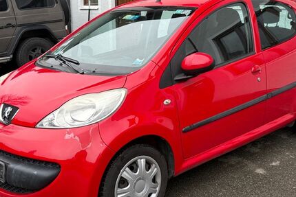 Peugeot 107 114.000 km 1.290 &euro; München 81479