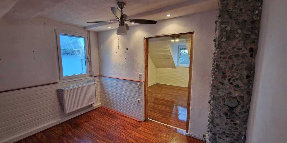 Einfamilienhaus Niederwerrn - 6 Zimmer, 129 m&sup2;, 250.000&euro; | Angebot:25664866