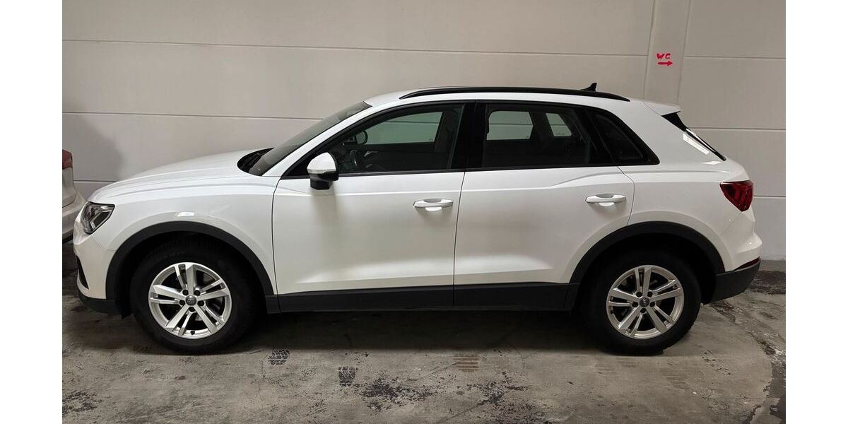 Audi Q3 147.000 km 19.900 &euro; Regensburg 93055