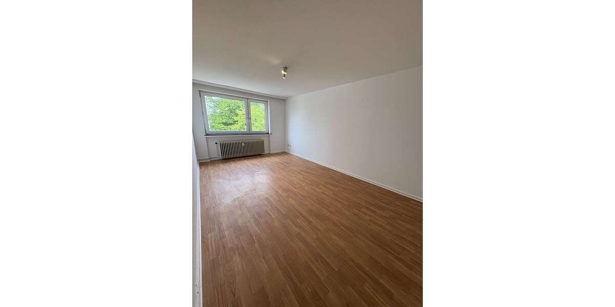 Etagenwohnung Bremerhaven - 2 Zimmer, 45 m&sup2;, 375&euro; | Angebot:27135302