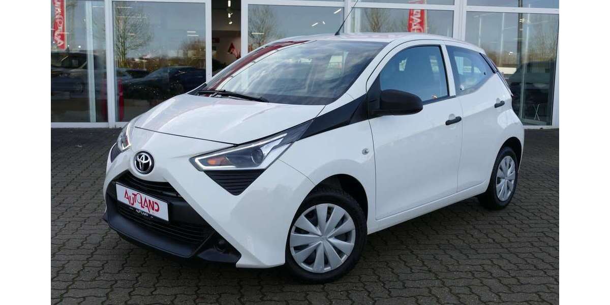 Toyota Aygo 59.663 km 8.990 &euro; Hamburg 22761