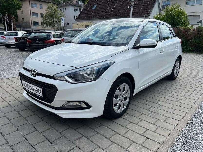 i20