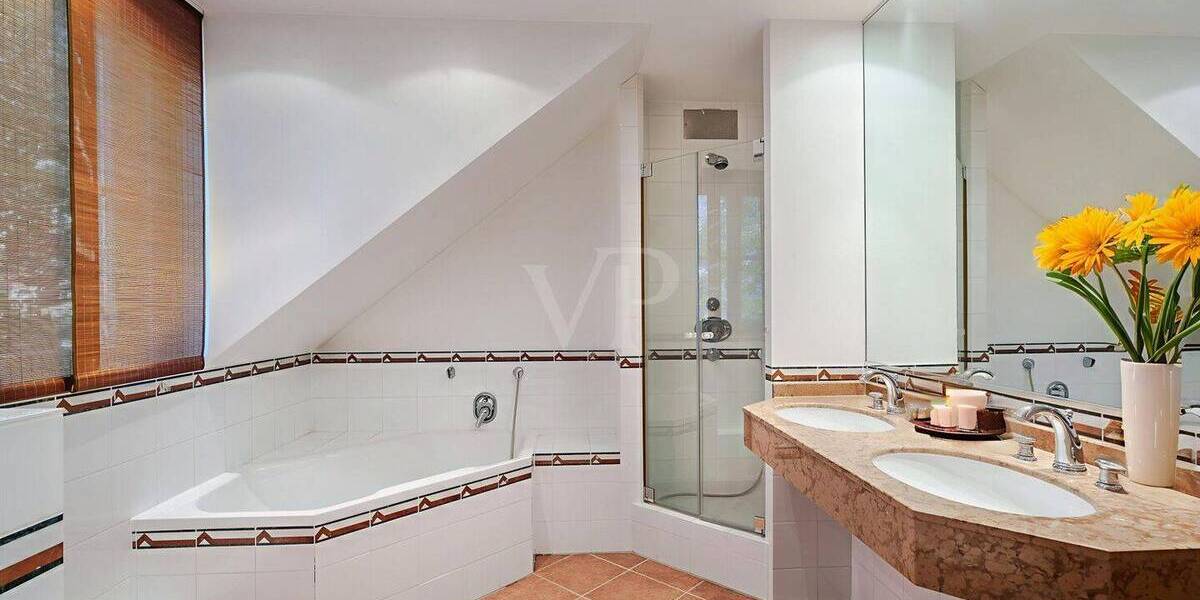 Einfamilienhaus Wehrheim - 8 Zimmer, 227 m&sup2;, 995.000&euro; | Angebot:25742958