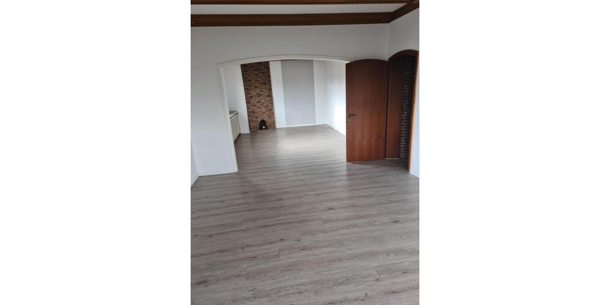 Terrassenwohnung Wagenfeld - 6 Zimmer, 185 m&sup2;, 950&euro; | Angebot:25962469