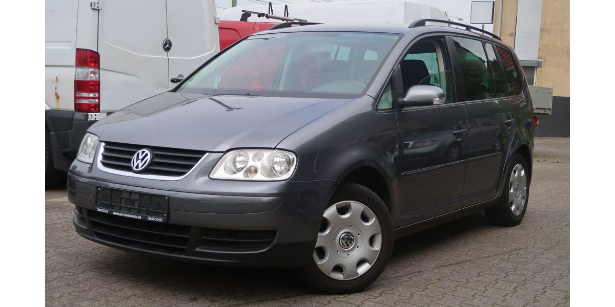 VW Touran 217.541 km 2.750 &euro; Bielefeld 33617