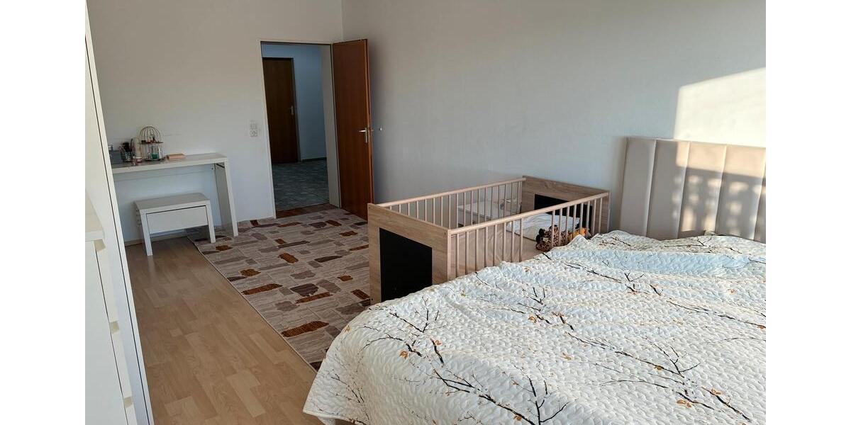 Etagenwohnung Deggendorf - 4 Zimmer, 110 m&sup2;, 418.000&euro; | Angebot:25757368