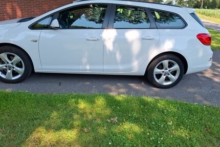 Opel Astra 157.000 km 5.200 &euro; Beesten 49832