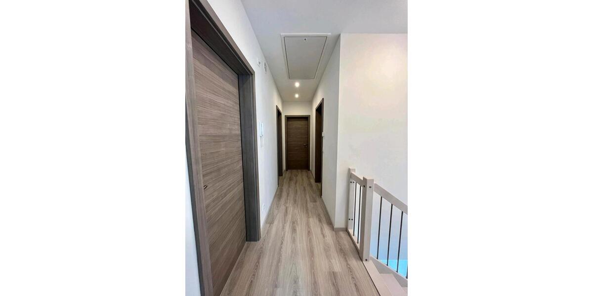 Einfamilienhaus Schorndorf - 6 Zimmer, 164 m&sup2;, 450.000&euro; | Angebot:24609281