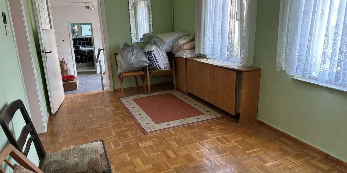 Geräumiges 1-2 Fam-Haus zum wohnen und ausbauen - Einfamilienhaus Hammerstedt | Angebot:27284543