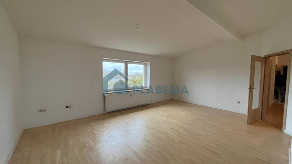 Dachgeschoßwohnung Schwerin - 4 Zimmer, 105 m&sup2;, 1.417&euro; | Angebot:26645278