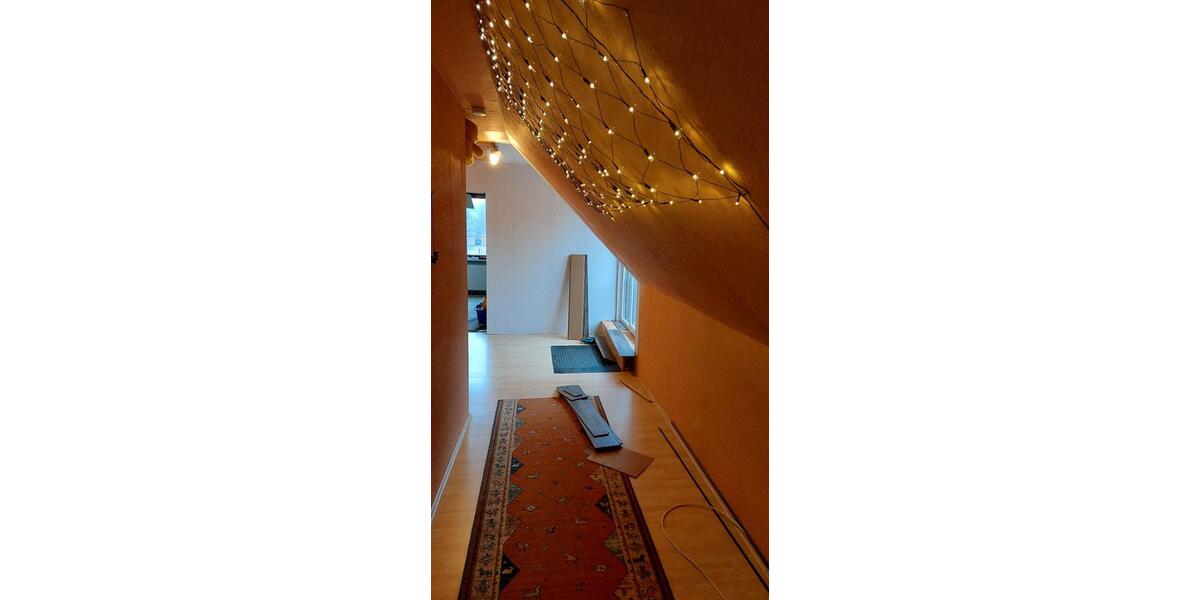 Dachgeschoßwohnung Nahrendorf - 2.5 Zimmer, 90 m&sup2;, 500&euro; | Angebot:25179390