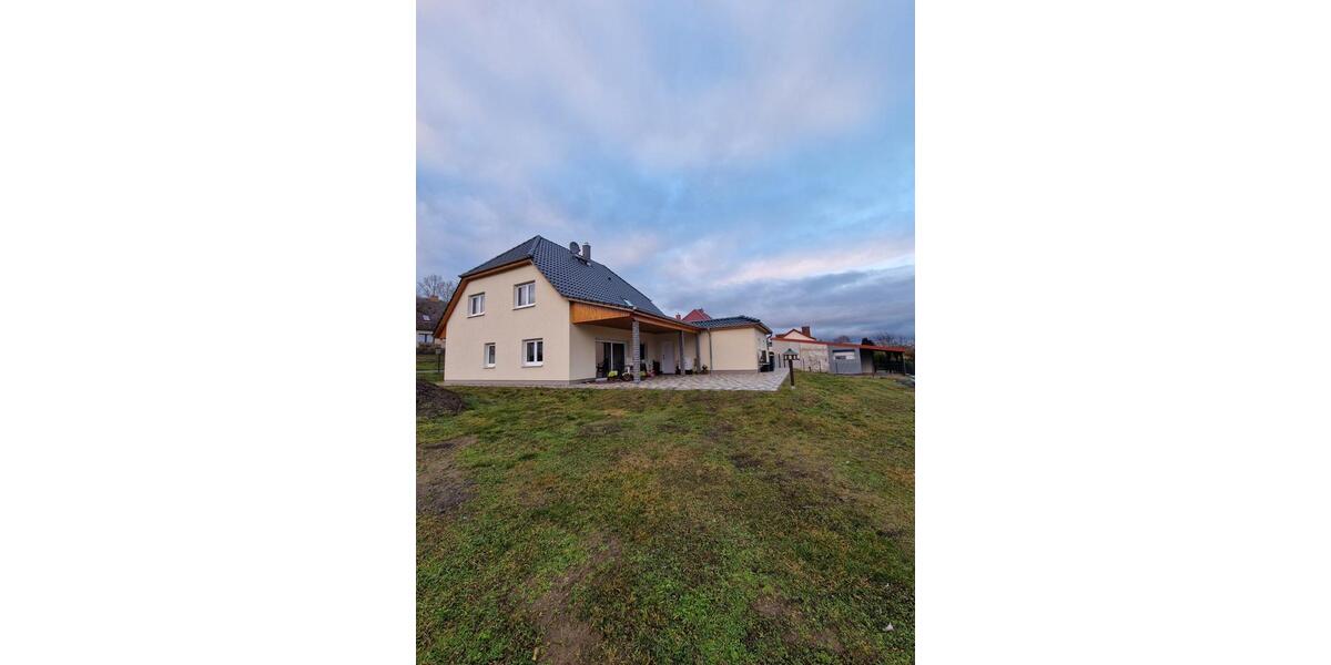 Einfamilienhaus Schwedt (Oder) - 6 Zimmer, 153 m&sup2;, 375.000&euro; | Angebot:27233551