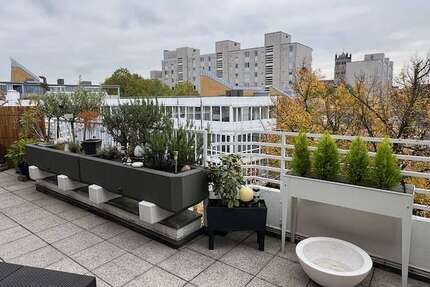 Haus zum Kaufen in Neuss Innenstadt 2.050.000 € 644.72 m² 23 zimmer