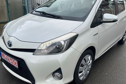 Toyota Yaris 129.800 km 7.900 &euro; Bremen 28215