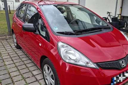 Honda Jazz 117.000 km 5.700 &euro; Germering 82110