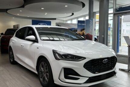 Ford Focus 10.000 km 28.980 &euro; Nabburg 92507