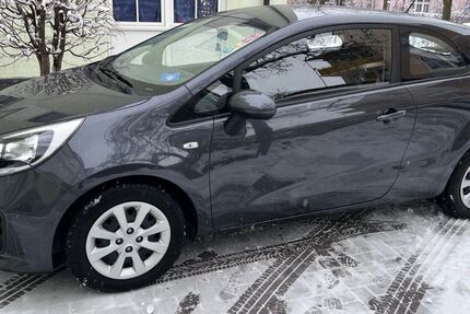Kia Rio 82.374 km 6.599 &euro; Kirchheim b. München 85551