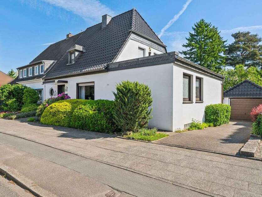 Haus zum Kaufen in Krefeld 499.000 € 157 m²