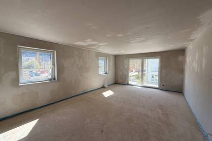 Sonnige 2-Zimmer-Neubau-Wohnung im 2. Obergeschoss mit Lift