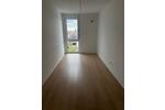 Erstbezug mit Balkon: Stilvolle 4-Zimmer-Wohnung NUR mit Wohnberechtigungsschein Stufe III
